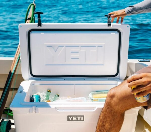 Yeti Tundra 45 Cool Box - Image 2
